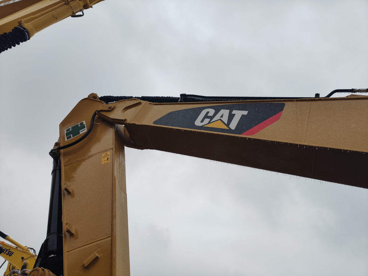 CATERPILLAR used 320D excavator - Máy xúc bánh xích: hình 5 CATERPILLAR used 320D excavator - Máy xúc bánh xích: hình 5