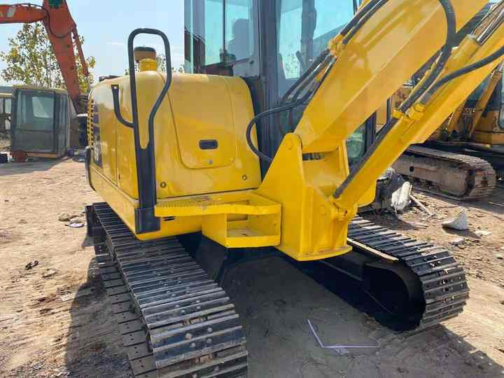 Cheap Used Komatsu PC56 Crawler Excavator with High Efficiency Used Heavy Machinery Komatsu P56 Digger Cheap for Sale - Máy xúc bánh xích: hình 4 Cheap Used Komatsu PC56 Crawler Excavator with High Efficiency Used Heavy Machinery Komatsu P56 Digger Cheap for Sale - Máy xúc bánh xích: hình 4