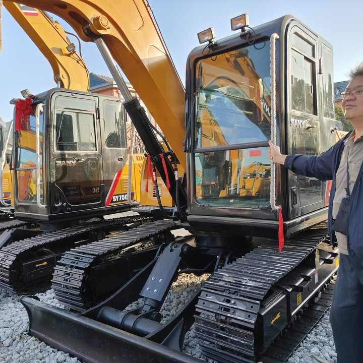 China Brand Used Sany Sy95c Mini Excavator 6ton Crawler Earth Digger Machine for Sale - Máy xúc bánh xích: hình 3 China Brand Used Sany Sy95c Mini Excavator 6ton Crawler Earth Digger Machine for Sale - Máy xúc bánh xích: hình 3