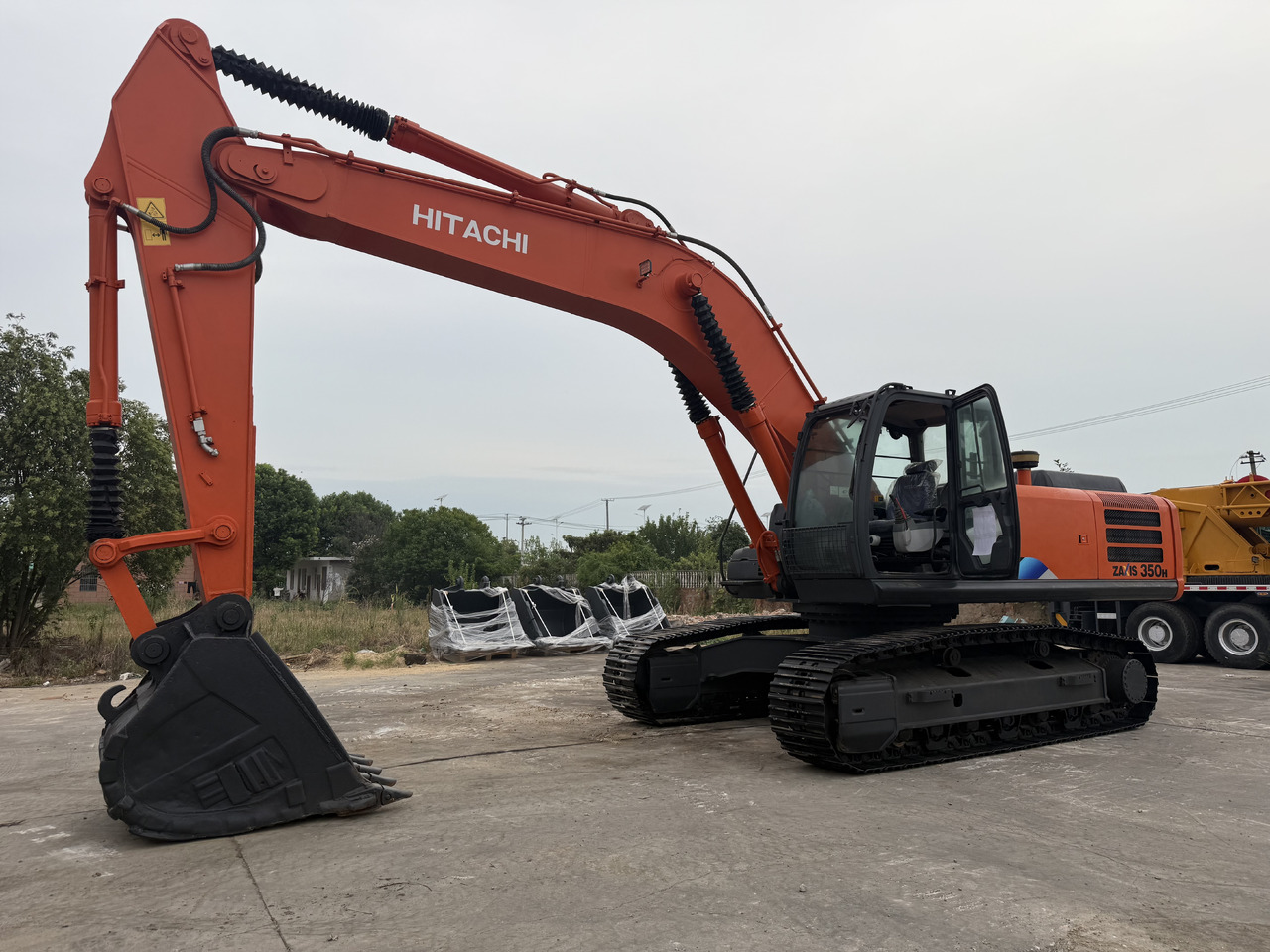 HITACHI 350-5g - Máy xúc bánh xích: hình 1 HITACHI 350-5g - Máy xúc bánh xích: hình 1