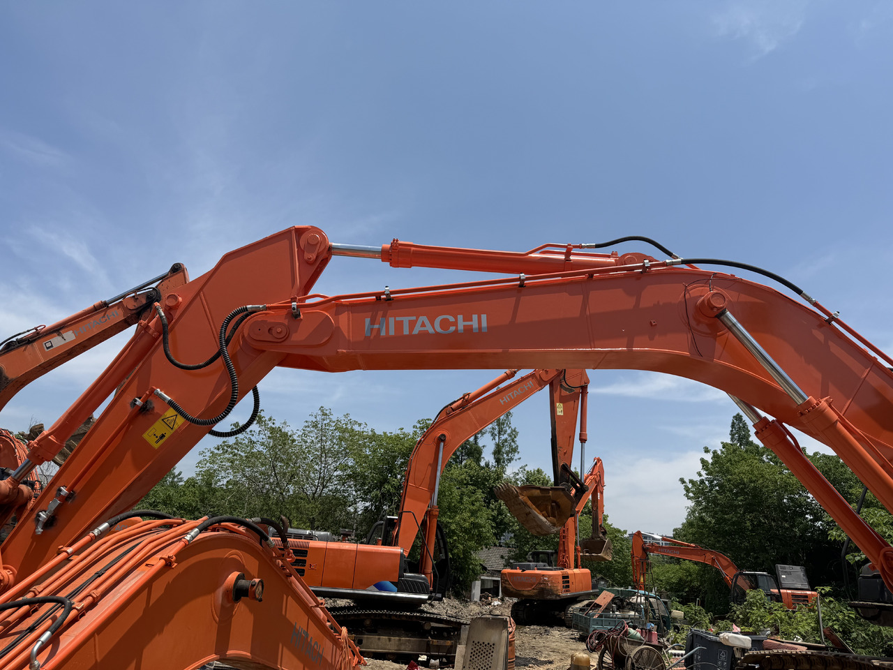 HITACHI used hitachi 350-5g excavator - Máy xúc bánh lốp: hình 1 HITACHI used hitachi 350-5g excavator - Máy xúc bánh lốp: hình 1