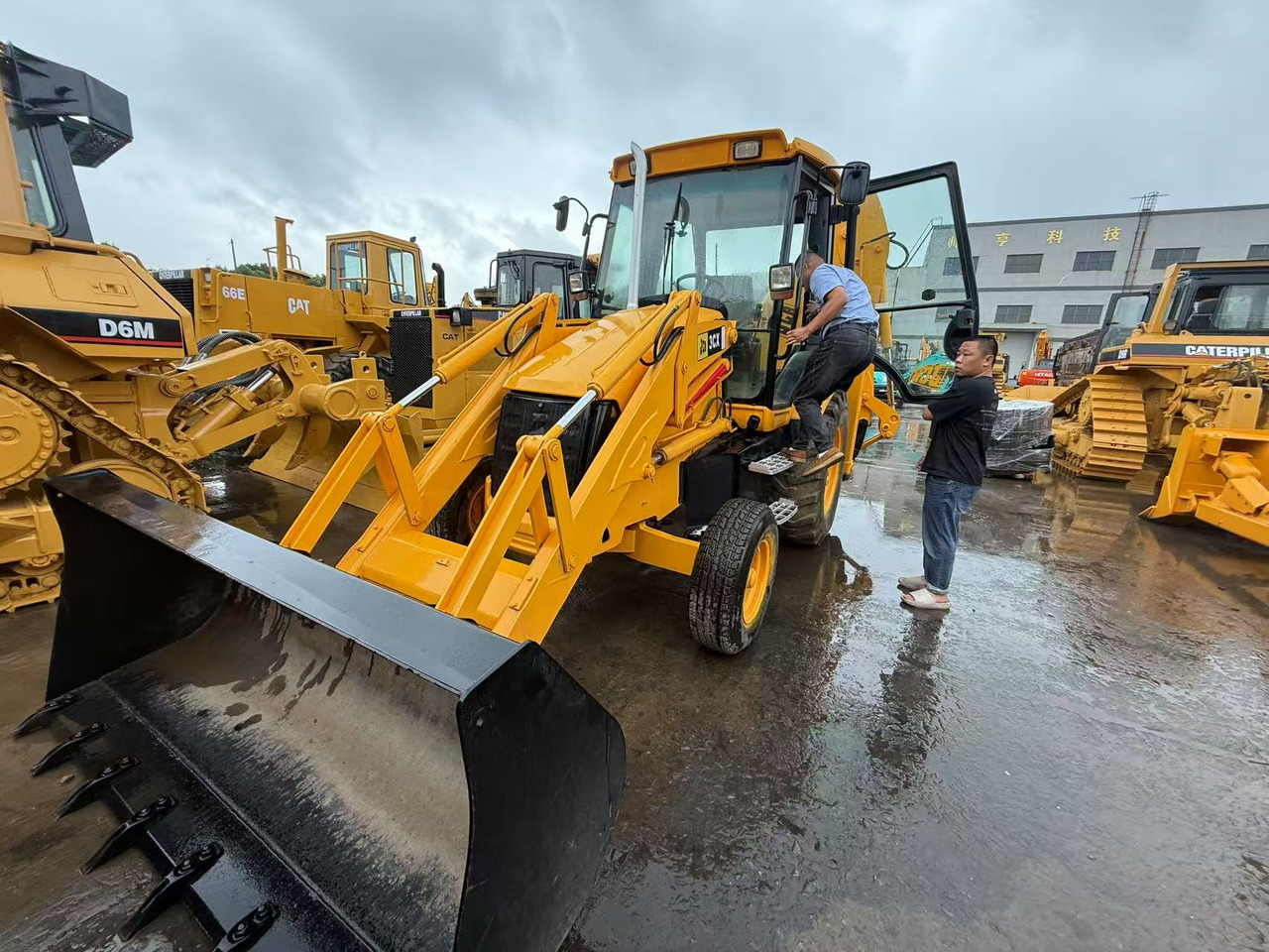 JCB 3CX - Máy xúc bánh lốp: hình 2 JCB 3CX - Máy xúc bánh lốp: hình 2