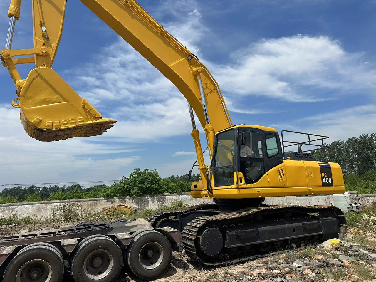 KOMATSU pc400 - Máy xúc bánh lốp: hình 3 KOMATSU pc400 - Máy xúc bánh lốp: hình 3