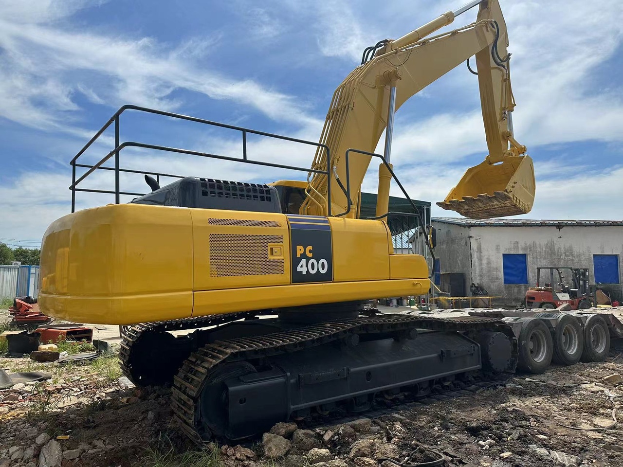 KOMATSU pc400 - Máy xúc bánh lốp: hình 5 KOMATSU pc400 - Máy xúc bánh lốp: hình 5
