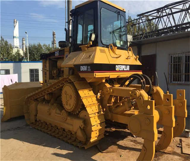 Low Price Cat D6m Original Made Dozer , Used Bulldozer Cat D6 D6m D6h D6g D6k , Original Bulldozer - Máy ủi: hình 1 Low Price Cat D6m Original Made Dozer , Used Bulldozer Cat D6 D6m D6h D6g D6k , Original Bulldozer - Máy ủi: hình 1