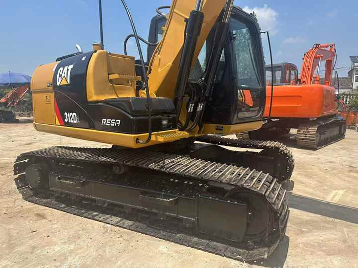 Low Working Time CAT 312D2 Excavator Caterpillar Used 15ton Cat312D2 No Reviews yet - Máy xúc bánh xích: hình 4 Low Working Time CAT 312D2 Excavator Caterpillar Used 15ton Cat312D2 No Reviews yet - Máy xúc bánh xích: hình 4