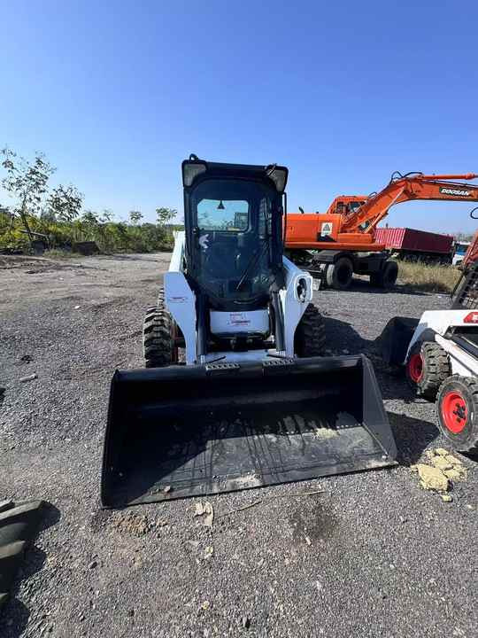 Skid Steer Loader Bobcat S550 Original Wheel Loader in Good Condition on Sale Bobcat 550 - Máy xúc lật đa năng: hình 2 Skid Steer Loader Bobcat S550 Original Wheel Loader in Good Condition on Sale Bobcat 550 - Máy xúc lật đa năng: hình 2