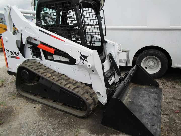 Used Bobcat T590 Used Skid Steer Loader with Good Condition for Sale S160 S185 S300 S330 T590 3T 4T 5T 2T - Máy xúc lật đa năng: hình 2 Used Bobcat T590 Used Skid Steer Loader with Good Condition for Sale S160 S185 S300 S330 T590 3T 4T 5T 2T - Máy xúc lật đa năng: hình 2