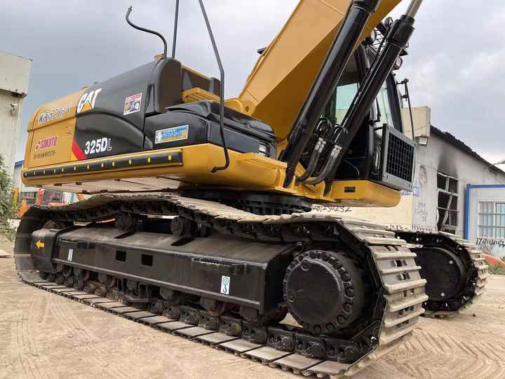 Used Digger CAT 325DL Construction Machinery Construction Digger Used CAT 325DL Cheap Excavator - Máy xúc bánh xích: hình 3 Used Digger CAT 325DL Construction Machinery Construction Digger Used CAT 325DL Cheap Excavator - Máy xúc bánh xích: hình 3