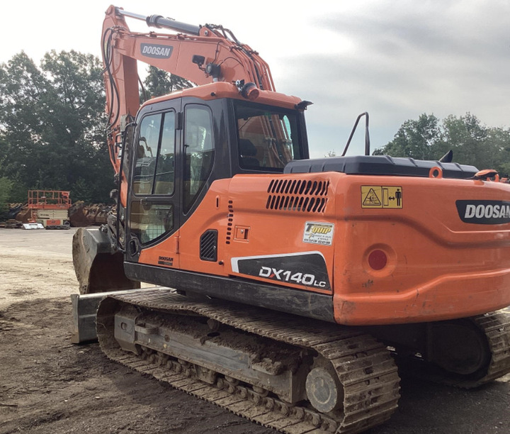 Used Excavator Doosan DX140 Excavators Mini Equipment Earth Moving Machinery Doosan Digger Excavator for Sale - Máy xúc bánh xích: hình 5 Used Excavator Doosan DX140 Excavators Mini Equipment Earth Moving Machinery Doosan Digger Excavator for Sale - Máy xúc bánh xích: hình 5