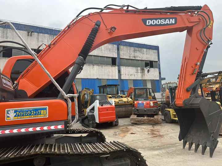 Used Excavator Doosan DX225LC-9 Excavators Mini Equipment Earth Moving Machinery Doosan Digger Excavator for Sale - Máy xúc bánh xích: hình 3 Used Excavator Doosan DX225LC-9 Excavators Mini Equipment Earth Moving Machinery Doosan Digger Excavator for Sale - Máy xúc bánh xích: hình 3