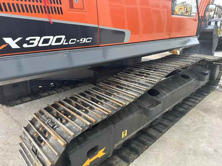Used Excavator Doosan DX300 Excavators Mini Equipment Earth Moving Machinery Doosan Digger Excavator for Sale - Máy xúc bánh xích: hình 5 Used Excavator Doosan DX300 Excavators Mini Equipment Earth Moving Machinery Doosan Digger Excavator for Sale - Máy xúc bánh xích: hình 5