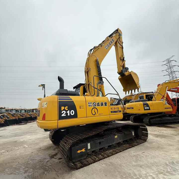 Used Good Quality Japan Original PC210-8 in Good Condition PC210-8 Komatsu - Máy xúc bánh xích: hình 3 Used Good Quality Japan Original PC210-8 in Good Condition PC210-8 Komatsu - Máy xúc bánh xích: hình 3
