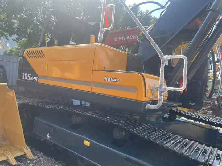 Used HYUNDAI 305LC-9T Crawler Excavator with Good Performance Hyundai30 Tons Earthmoving Machinery with Low Price On-sale - Máy xúc bánh xích: hình 3 Used HYUNDAI 305LC-9T Crawler Excavator with Good Performance Hyundai30 Tons Earthmoving Machinery with Low Price On-sale - Máy xúc bánh xích: hình 3