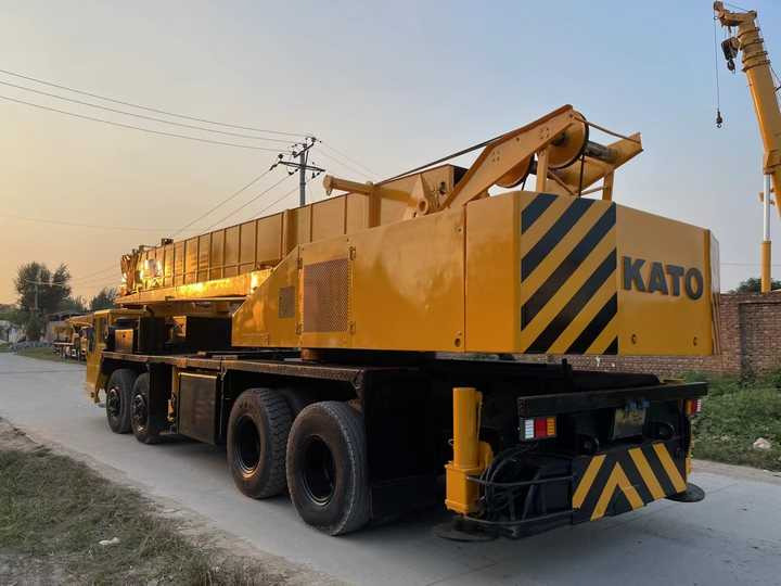 Used Heavy Construction Equipment kato 50 Tons Second Hand Mobile Crane Used Machine Hot Sale - Cẩu bánh lốp: hình 2 Used Heavy Construction Equipment kato 50 Tons Second Hand Mobile Crane Used Machine Hot Sale - Cẩu bánh lốp: hình 2