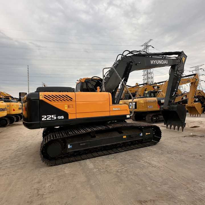 Used Hyundai 225LC-9S Excavator with Excellent Performance for Sale - Máy xúc bánh xích: hình 5 Used Hyundai 225LC-9S Excavator with Excellent Performance for Sale - Máy xúc bánh xích: hình 5