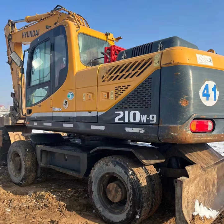 Used Korea Brand Original hyundai 210w-9 Wheel Excavator for Sale Used hyundai Wheel Excavator - Máy xúc bánh xích: hình 1 Used Korea Brand Original hyundai 210w-9 Wheel Excavator for Sale Used hyundai Wheel Excavator - Máy xúc bánh xích: hình 1