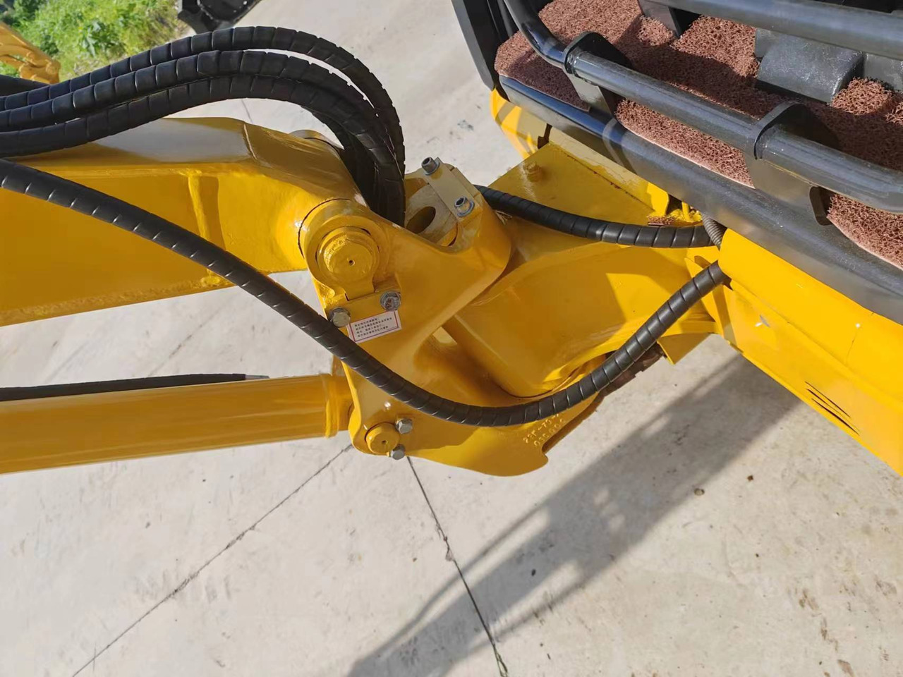 Komatsu PC35 - Máy xúc mini: hình 4 Komatsu PC35 - Máy xúc mini: hình 4