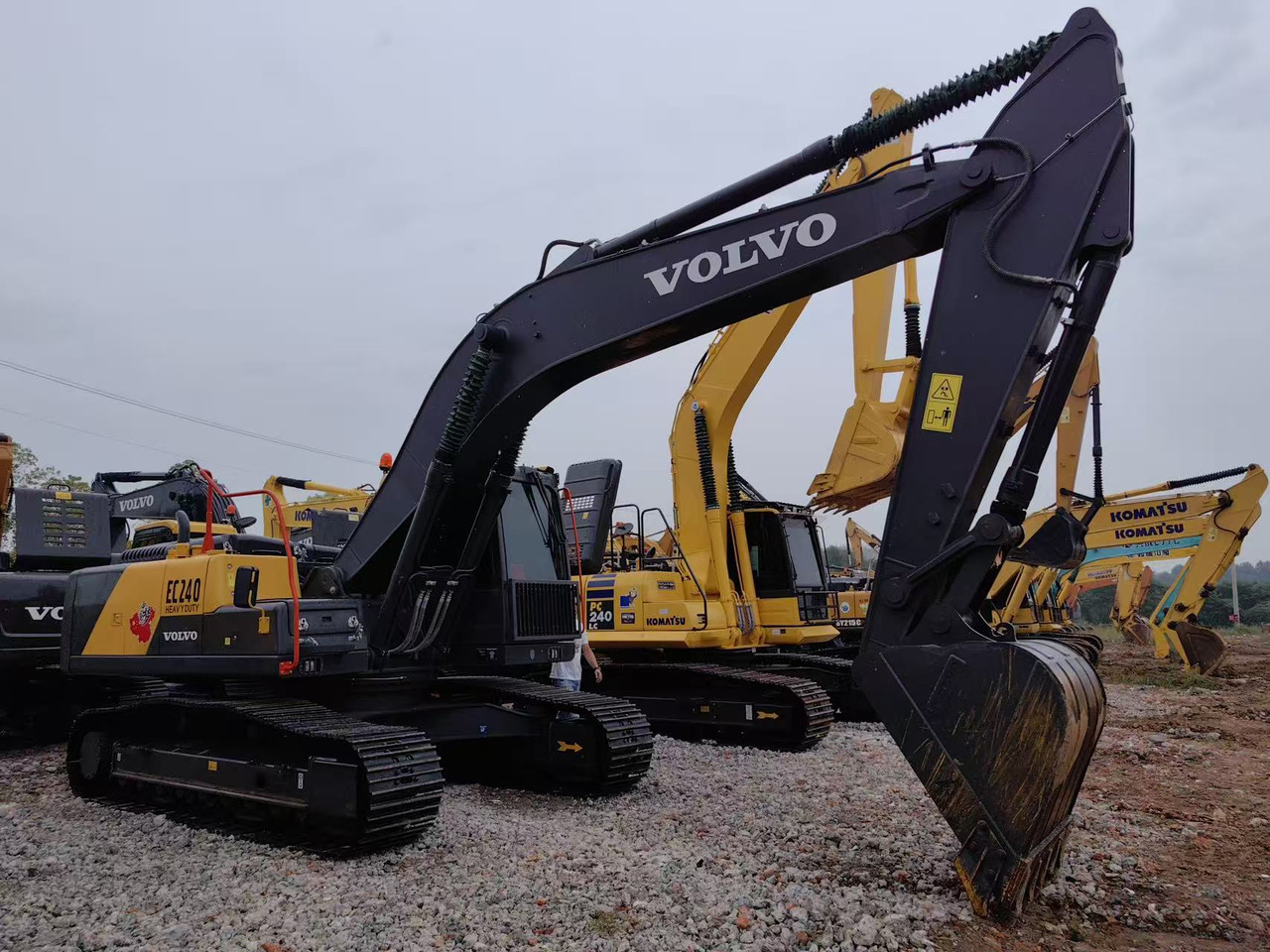 Volvo ec240 - Máy xúc bánh xích: hình 1 Volvo ec240 - Máy xúc bánh xích: hình 1