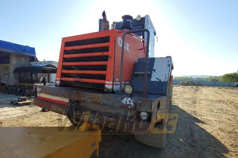 O&K L45 - Máy xúc lật bánh lốp: hình 3 O&K L45 - Máy xúc lật bánh lốp: hình 3
