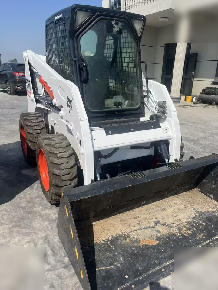 BOBCAT S160 - Máy xúc lật đa năng: hình 5 BOBCAT S160 - Máy xúc lật đa năng: hình 5