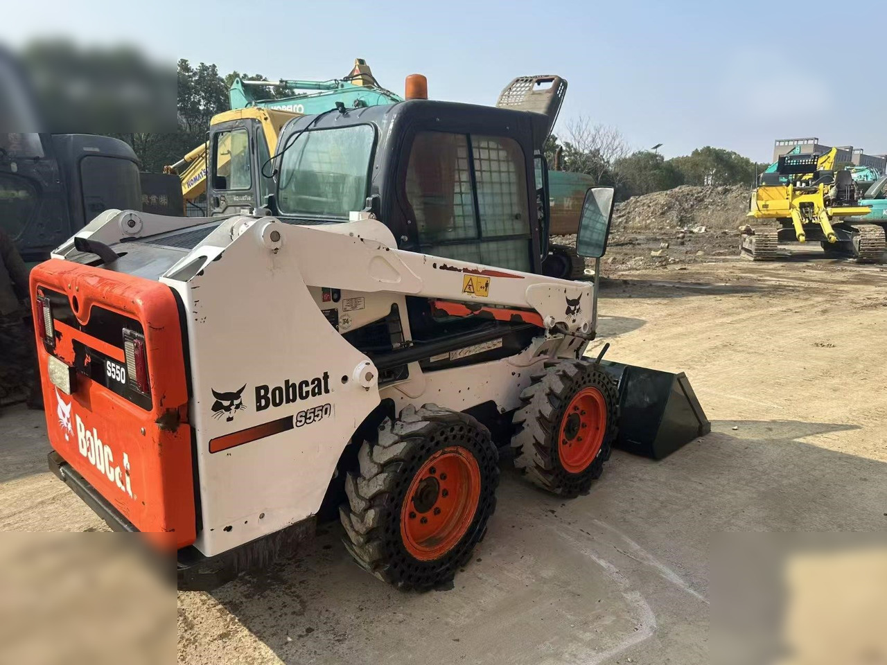 Máy xúc lật đa năng BOBCAT S550: hình 10