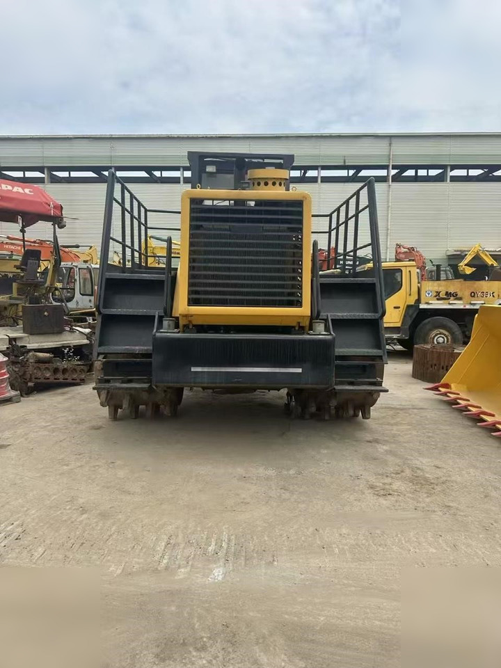 CATERPILLAR 816A - Máy đầm: hình 3 CATERPILLAR 816A - Máy đầm: hình 3