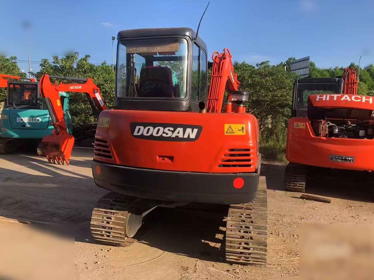 DOOSAN DH55-V - Máy xúc mini: hình 5 DOOSAN DH55-V - Máy xúc mini: hình 5
