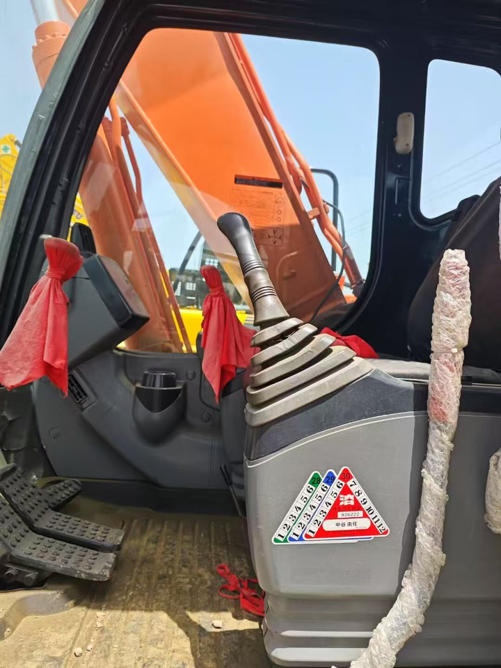 HITACHI ZAXIS 160 - Máy xúc bánh xích: hình 4 HITACHI ZAXIS 160 - Máy xúc bánh xích: hình 4