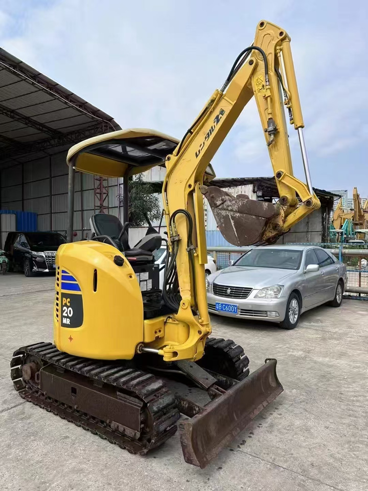 KOMATSU 2-ton - Máy xúc mini: hình 2 KOMATSU 2-ton - Máy xúc mini: hình 2