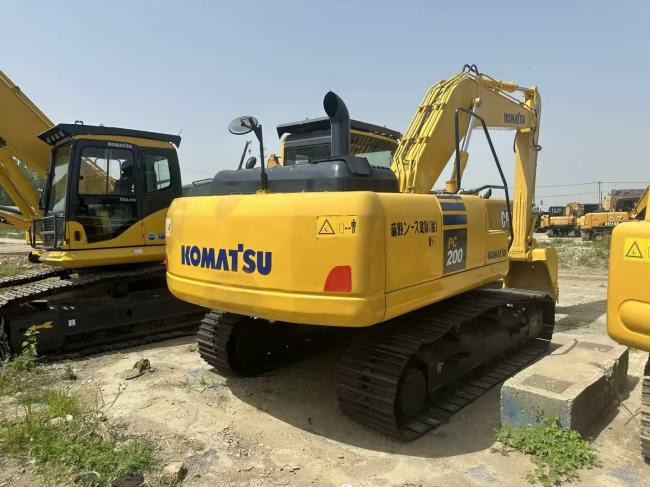 KOMATSU 200-8 - Máy xúc bánh xích: hình 4 KOMATSU 200-8 - Máy xúc bánh xích: hình 4