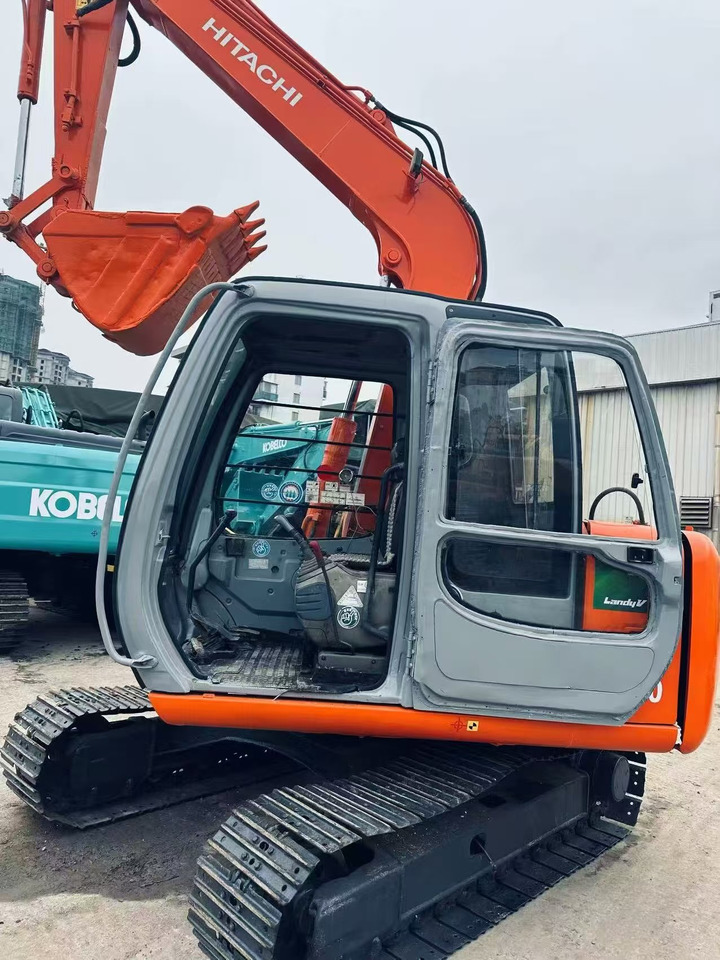 KOMATSU EX60 - Máy xúc bánh xích: hình 5 KOMATSU EX60 - Máy xúc bánh xích: hình 5
