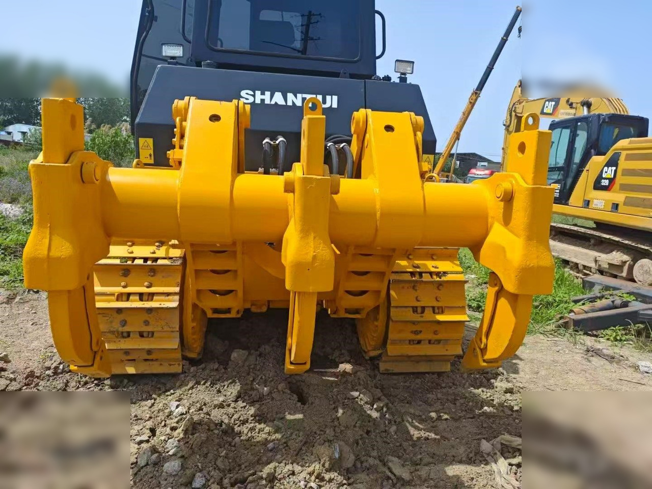 SHANTUI SD22 - Máy ủi: hình 4 SHANTUI SD22 - Máy ủi: hình 4