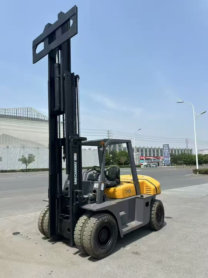TCM FD70 - Máy nâng người thẳng đứng: hình 4 TCM FD70 - Máy nâng người thẳng đứng: hình 4