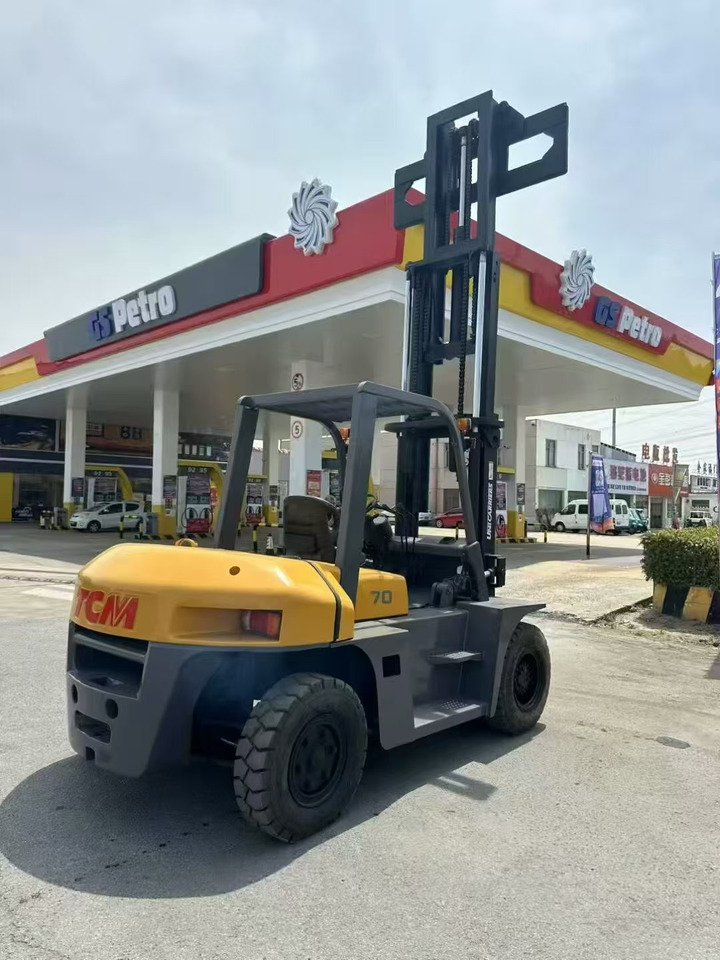 TCM FD70 - Máy nâng người thẳng đứng: hình 2 TCM FD70 - Máy nâng người thẳng đứng: hình 2