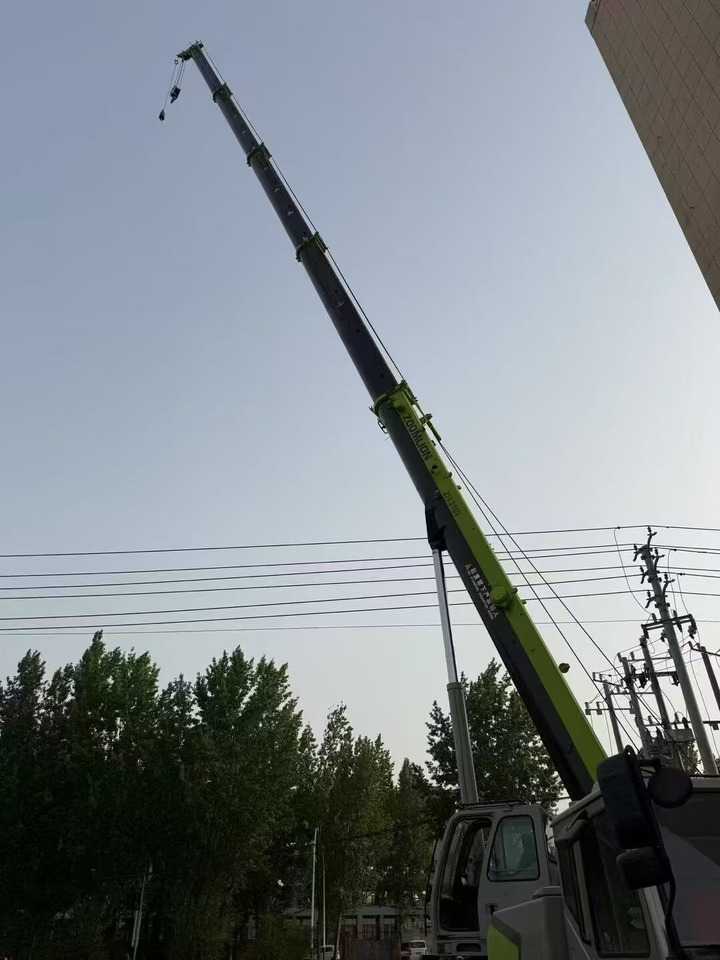 Zoomlion 35-ton - Cẩu bánh lốp: hình 4 Zoomlion 35-ton - Cẩu bánh lốp: hình 4