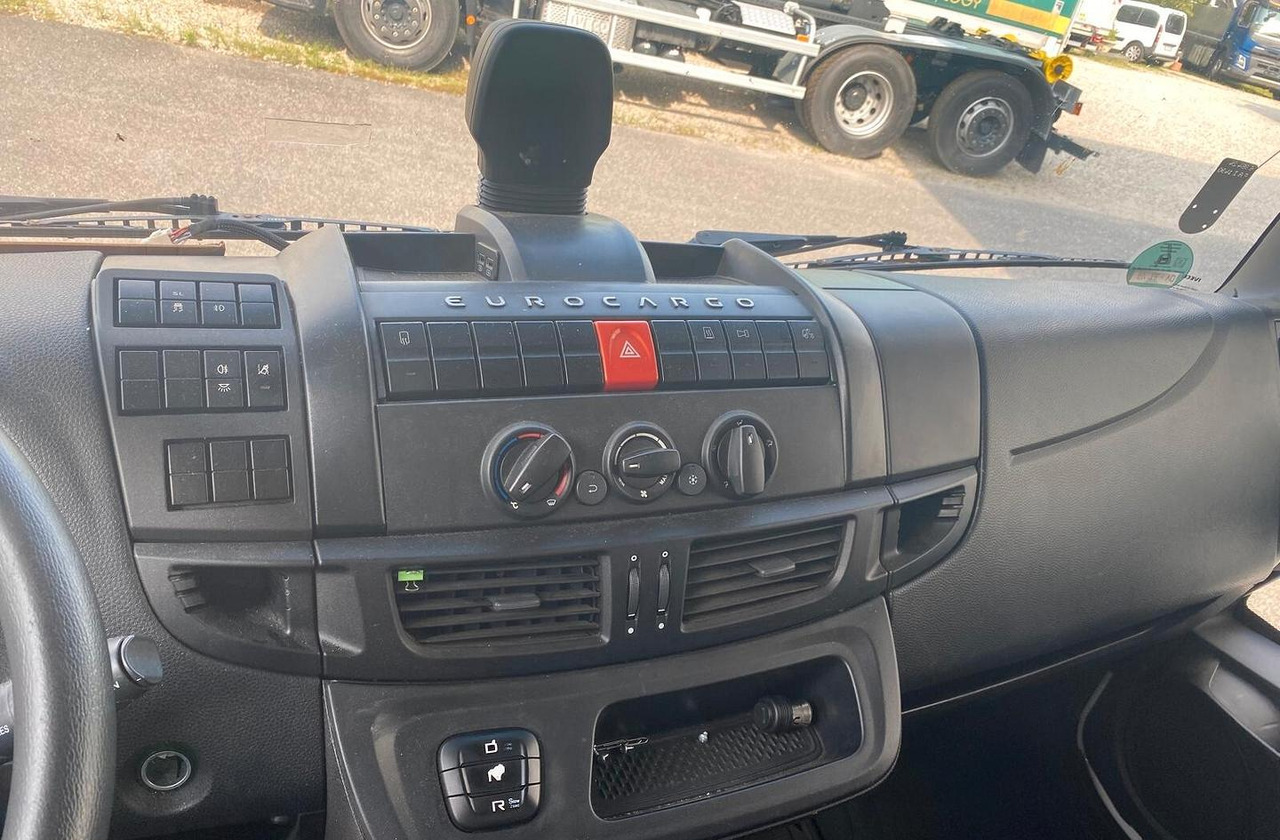 IVECO EUROCARGO 75E19 EURO 6 2018 - Xe tải thùng mui bạt: hình 5 IVECO EUROCARGO 75E19 EURO 6 2018 - Xe tải thùng mui bạt: hình 5