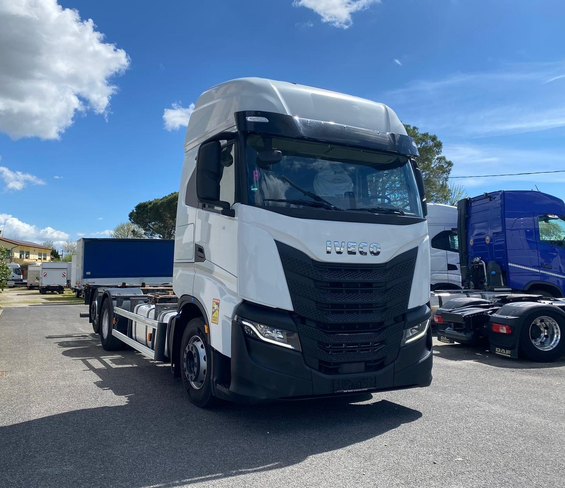 IVECO S-WAY AS260S48 - Xe tải khung gầm: hình 3 IVECO S-WAY AS260S48 - Xe tải khung gầm: hình 3