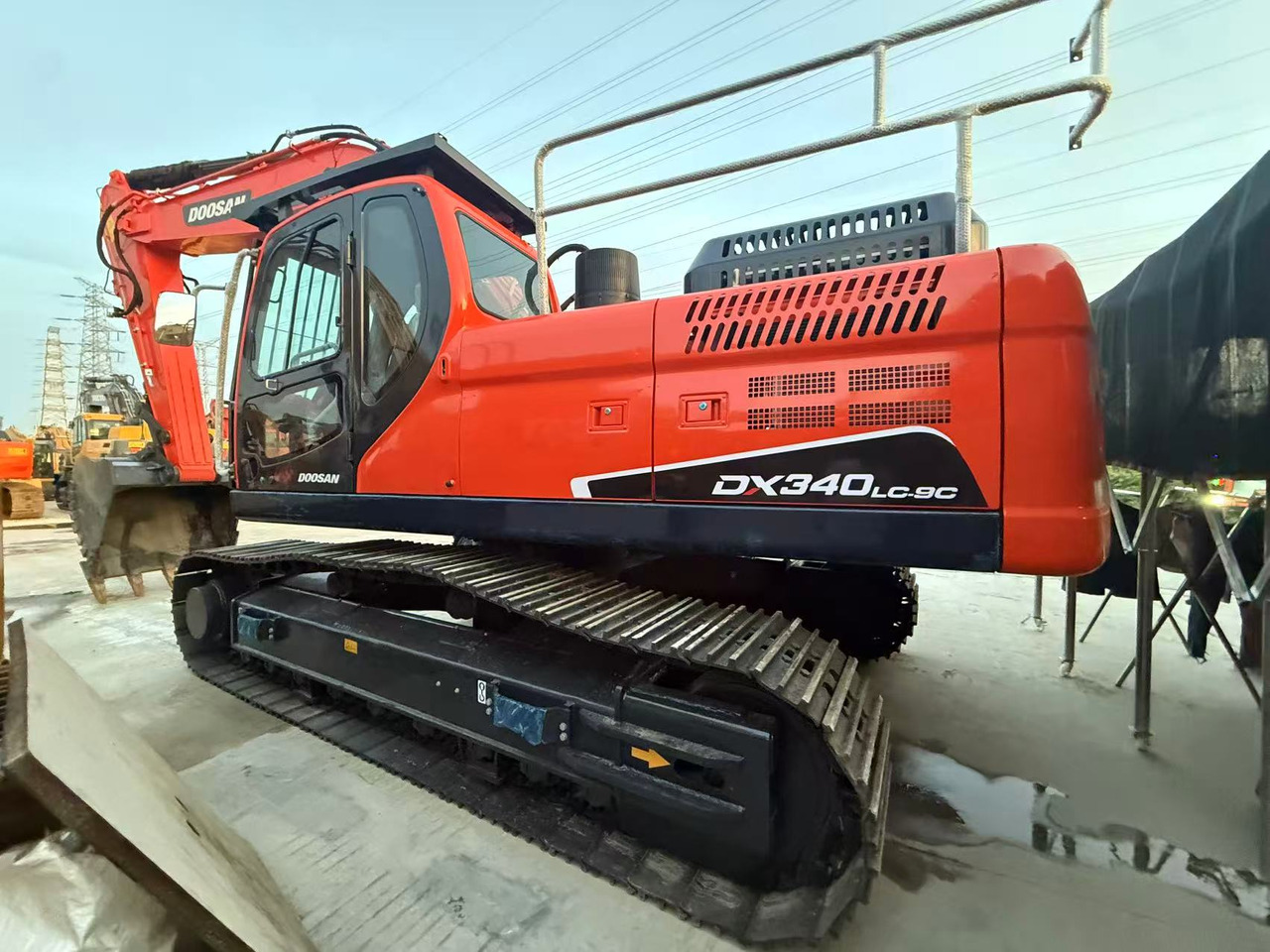 DOOSAN DOOSAN DX340 Crawler excavator for sale good quality for sale at low price - Máy xúc bánh xích: hình 1 DOOSAN DOOSAN DX340 Crawler excavator for sale good quality for sale at low price - Máy xúc bánh xích: hình 1