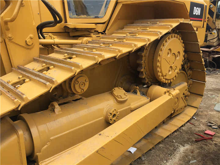 Good Condition D6N Mini Bulldozer New Crawler Bulldozer with Parts Price Bulldozers - Máy ủi: hình 5 Good Condition D6N Mini Bulldozer New Crawler Bulldozer with Parts Price Bulldozers - Máy ủi: hình 5