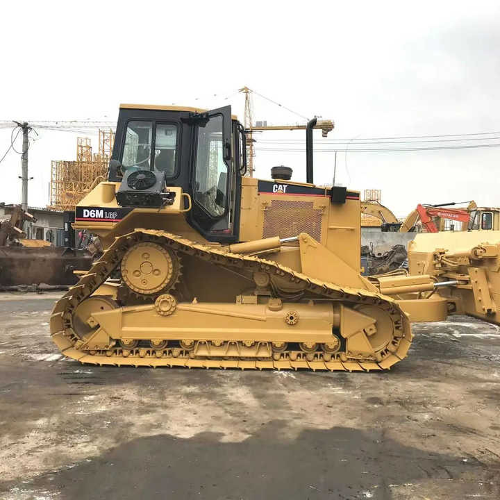 Good Condition D6m Mini Bulldozer New Crawler Bulldozer with Parts Price Bulldozers - Máy ủi: hình 3 Good Condition D6m Mini Bulldozer New Crawler Bulldozer with Parts Price Bulldozers - Máy ủi: hình 3