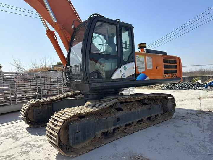 High Quality Hitachi ZX350H-5G Used Excavator with Excellent Performance and Less Time Used Hitachi ZX350 for Sale - Máy xúc bánh xích: hình 4 High Quality Hitachi ZX350H-5G Used Excavator with Excellent Performance and Less Time Used Hitachi ZX350 for Sale - Máy xúc bánh xích: hình 4