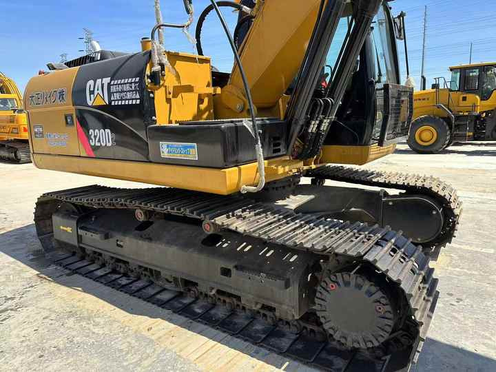 Reasonable Price Japan Original 330d2 Caterpillar Excavator CAT USED 329D2 320D2 325D 315D Excavator - Máy xúc bánh xích: hình 3 Reasonable Price Japan Original 330d2 Caterpillar Excavator CAT USED 329D2 320D2 325D 315D Excavator - Máy xúc bánh xích: hình 3