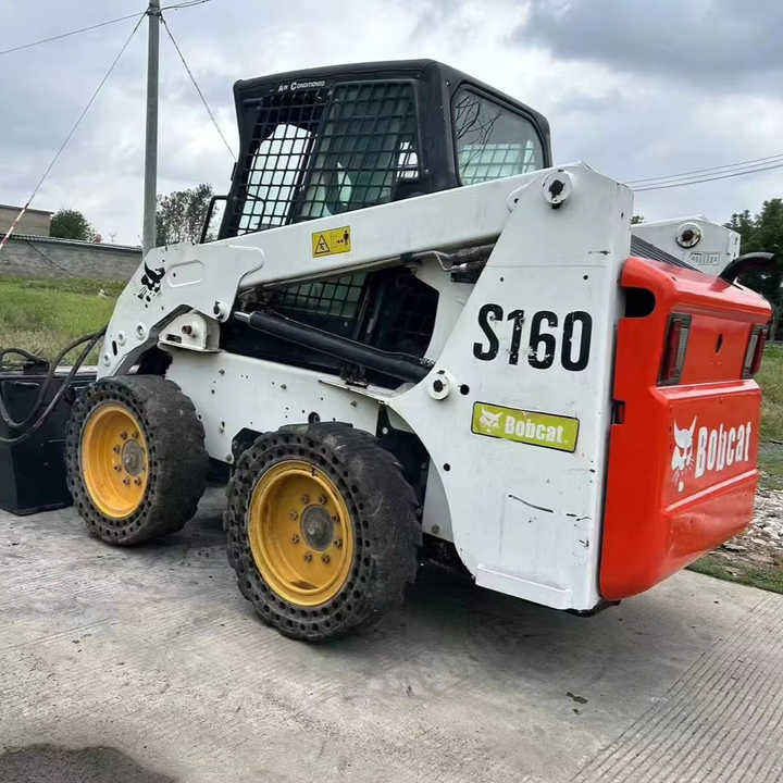 USED BOBCAT S160 Skid-steer Loader with Very Good Performance Is for Sale at a Low Price. - Máy xúc lật đa năng: hình 1 USED BOBCAT S160 Skid-steer Loader with Very Good Performance Is for Sale at a Low Price. - Máy xúc lật đa năng: hình 1