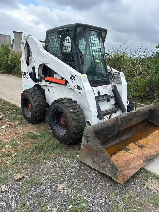 USED BOBCAT S300 Skid-steer Loader with Very Good Performance Is for Sale at a Low Price. S160/s185/s220/330 in Stock - Máy xúc lật đa năng: hình 2 USED BOBCAT S300 Skid-steer Loader with Very Good Performance Is for Sale at a Low Price. S160/s185/s220/330 in Stock - Máy xúc lật đa năng: hình 2