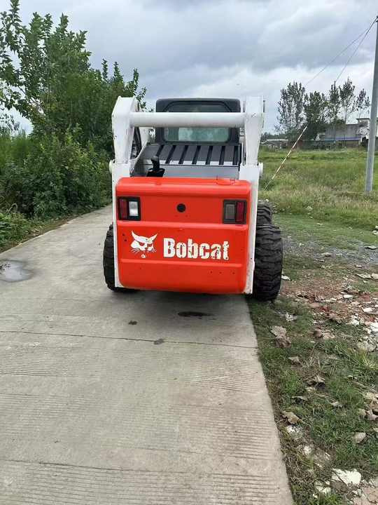USED BOBCAT S300 Skid-steer Loader with Very Good Performance Is for Sale at a Low Price. S160/s185/s220/330 in Stock - Máy xúc lật đa năng: hình 3 USED BOBCAT S300 Skid-steer Loader with Very Good Performance Is for Sale at a Low Price. S160/s185/s220/330 in Stock - Máy xúc lật đa năng: hình 3