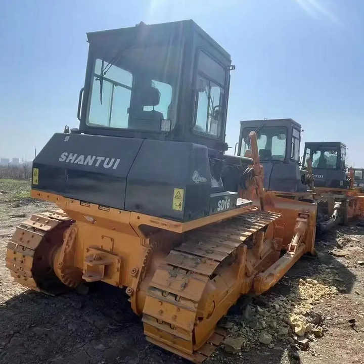 Used China Made SD16 Construction Machinery Shantui SD16 Crawler Bulldozer Earthmoving Machine Used Bulldozer - Máy ủi: hình 5 Used China Made SD16 Construction Machinery Shantui SD16 Crawler Bulldozer Earthmoving Machine Used Bulldozer - Máy ủi: hình 5