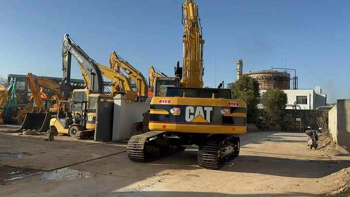 Used Digger CAT 325BL Construction Machinery Construction Digger Used CAT 325BL Cheap Excavator - Máy xúc bánh xích: hình 2 Used Digger CAT 325BL Construction Machinery Construction Digger Used CAT 325BL Cheap Excavator - Máy xúc bánh xích: hình 2