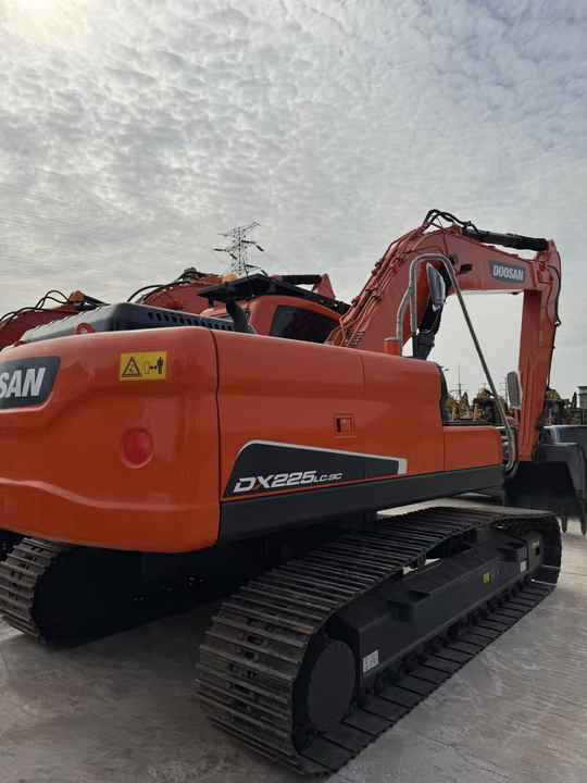 Used Doosan DX225LC-9C Hydraulic Excavator 25 Ton Doosan Dx225 Crawler Excavator with Excellent Performance Low Price for Sale - Máy xúc: hình 3 Used Doosan DX225LC-9C Hydraulic Excavator 25 Ton Doosan Dx225 Crawler Excavator with Excellent Performance Low Price for Sale - Máy xúc: hình 3
