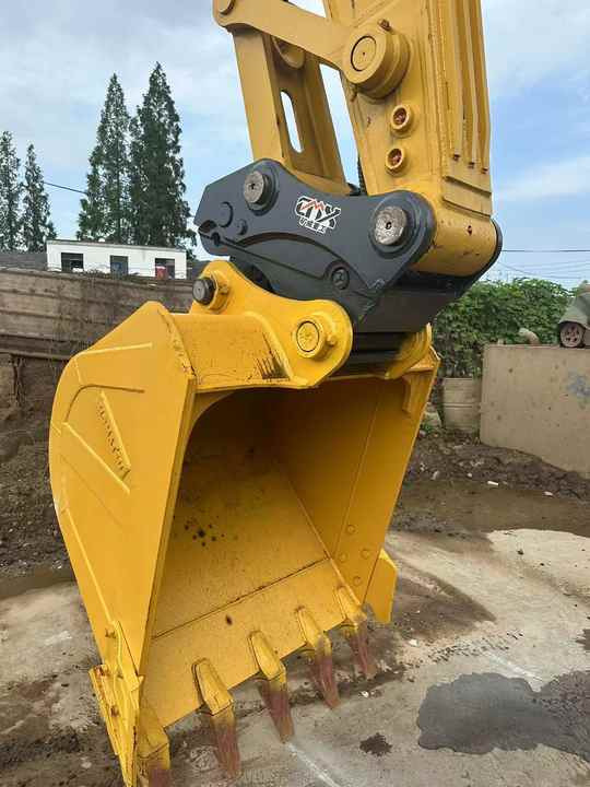 Used Good Quality Japan Original PC210-8 in Good Condition PC210-8 Komatsu - Máy xúc bánh xích: hình 3 Used Good Quality Japan Original PC210-8 in Good Condition PC210-8 Komatsu - Máy xúc bánh xích: hình 3
